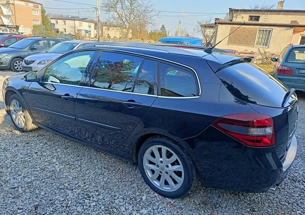 Renault Laguna cena 24500 przebieg: 175000, rok produkcji 2011 z Ożarów małe 326